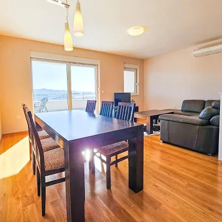 Sea View Luxury Family Apartment Neum